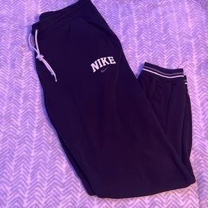 Black Nike sweatpants